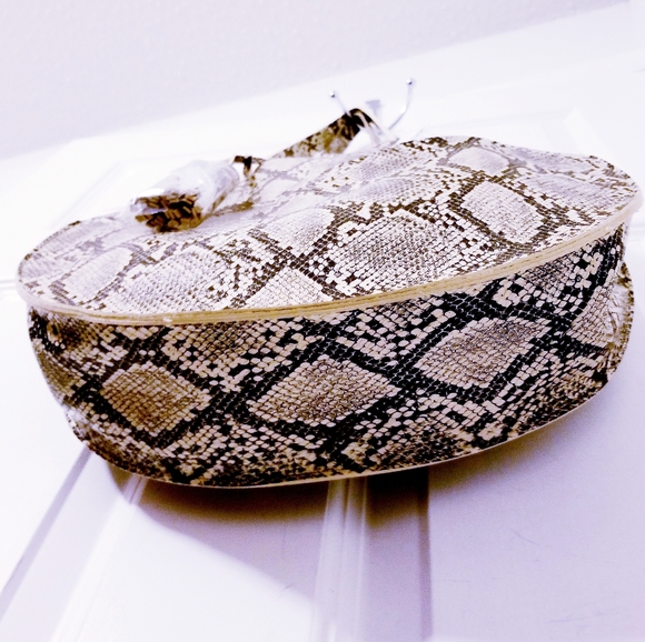 Snakeskin Round Circle Tote Purse - Picture 6 of 7